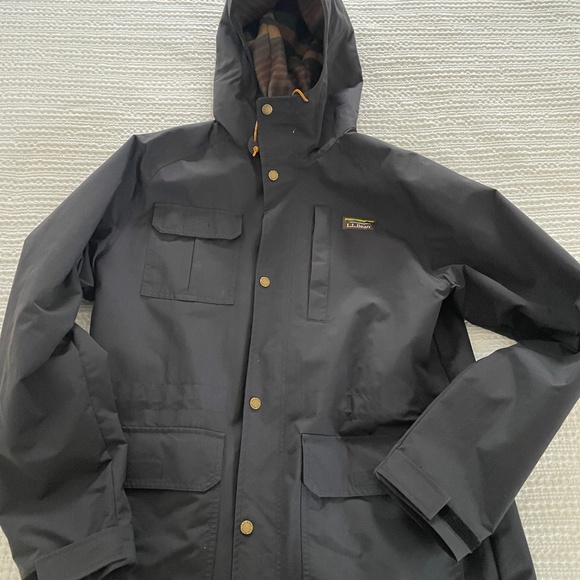 LL Bean Water Resistant Jacket - Picture 1 of 2